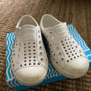 Native shoes size 8 4yrs old